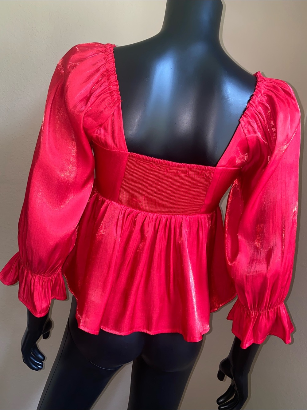 entro Red Peasant Blouse with Smocked Shoulders - Picture 7 of 11